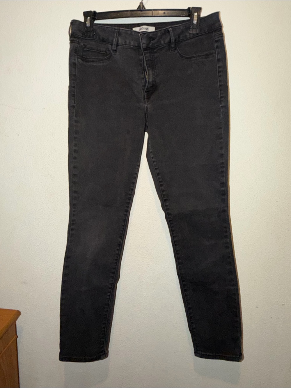 refuge Women's Black Skinny Jeans